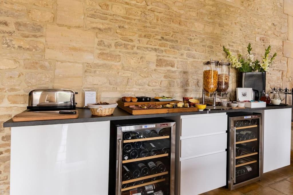 L'Ecurie Gourmande Bed & Breakfast Thaon Exterior photo